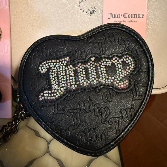 Juicy Couture NWT Cream Shoulder Tote & Black Heart Wristlet & Hair Clips (P192) - Picture 12 of 14